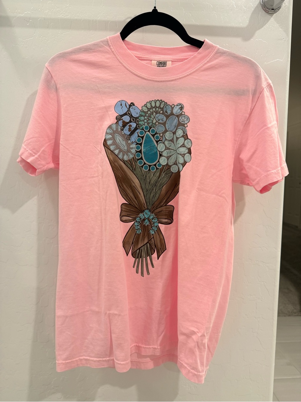 Dani Morgan’s Boutique - Pink Turquoise Bouquet Graphic Tee